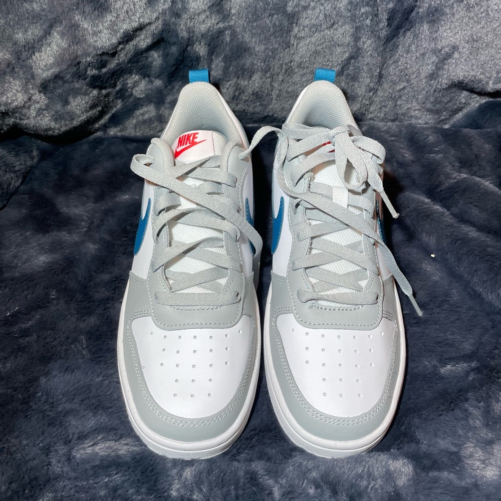 Nike White and Gray Sneakers with Blue Accents